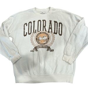 Goodie Two Sleeves women’s white Colorado crewneck sweatshirt size M